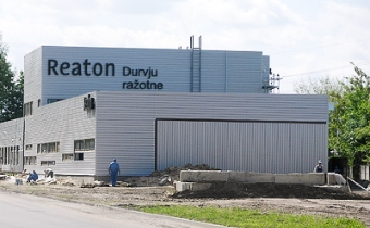 Reaton durvju ražotne