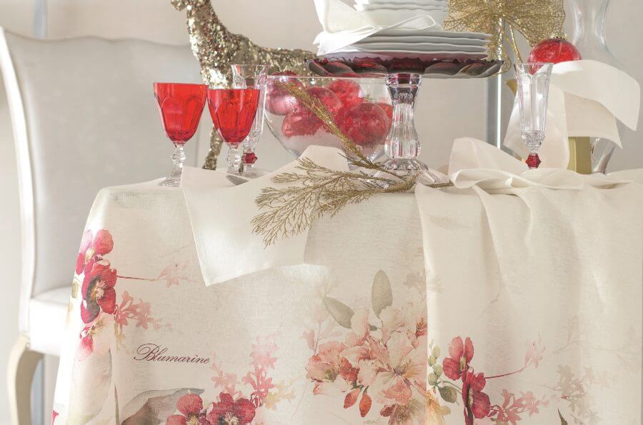 Tablecloths and napkins