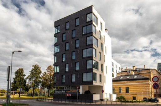 Daudzdzīvokļu māja